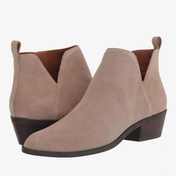 NWOB Lucky Brand Falila Women’s bootie in Taupe size 8M - Picture 2 of 11